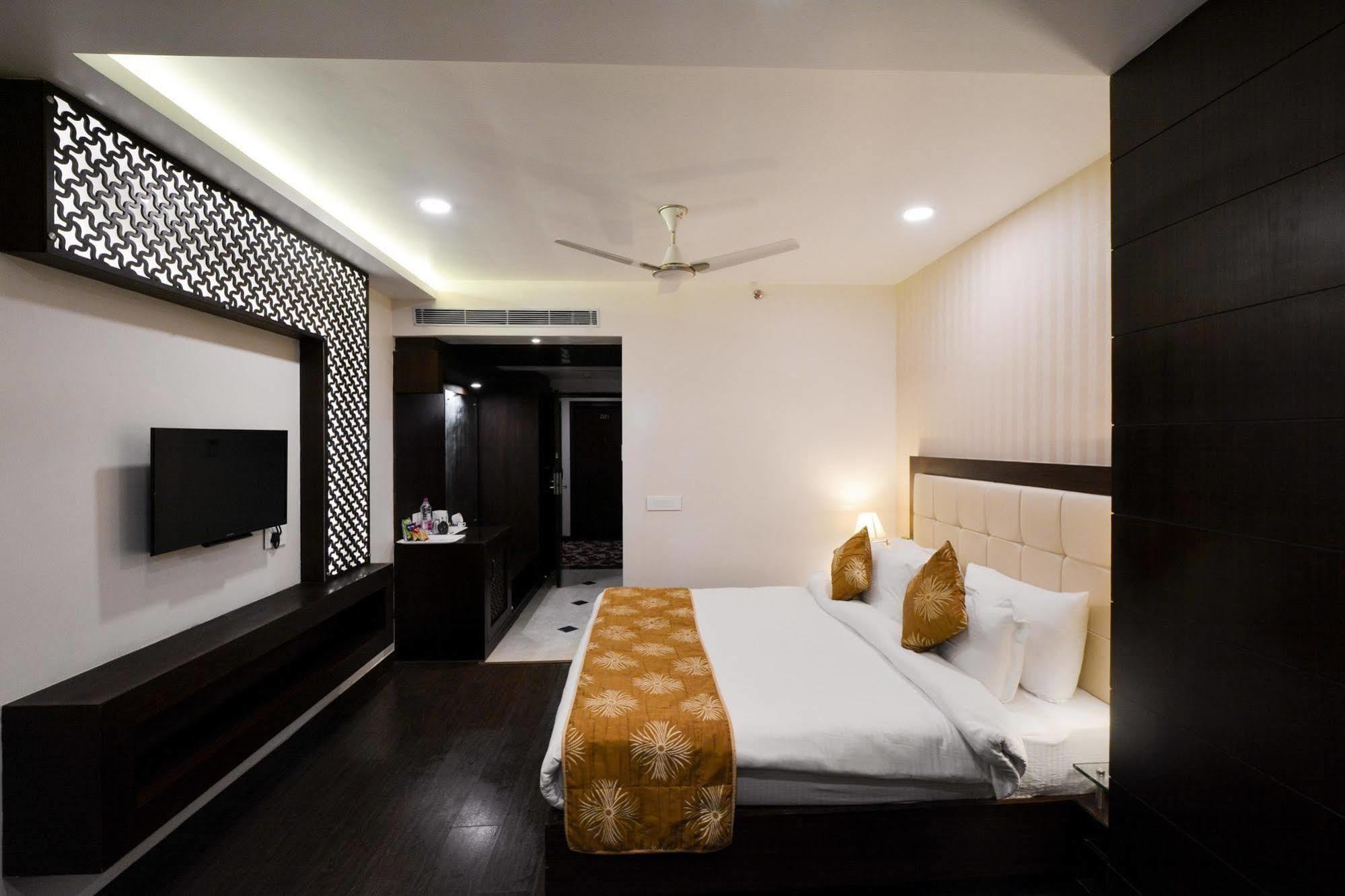The Westinn Varanasi Exterior photo